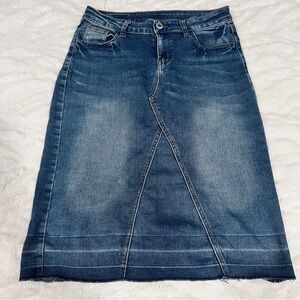 Be Girl Size XS Women's Blue Denim Fray Hem Jean Skirt Minimalist